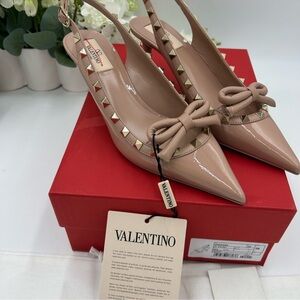 Women’s Valentino GARAVANI rock stud 60 patent leather sling back pumps size 38